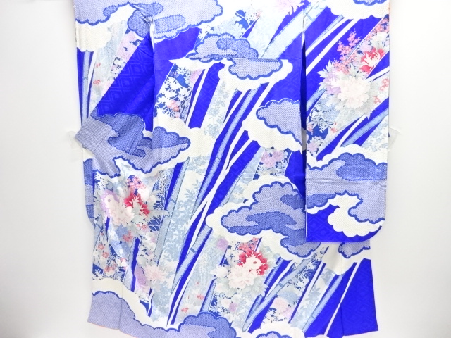 アンティーク　雲に牡丹模様刺繍振袖